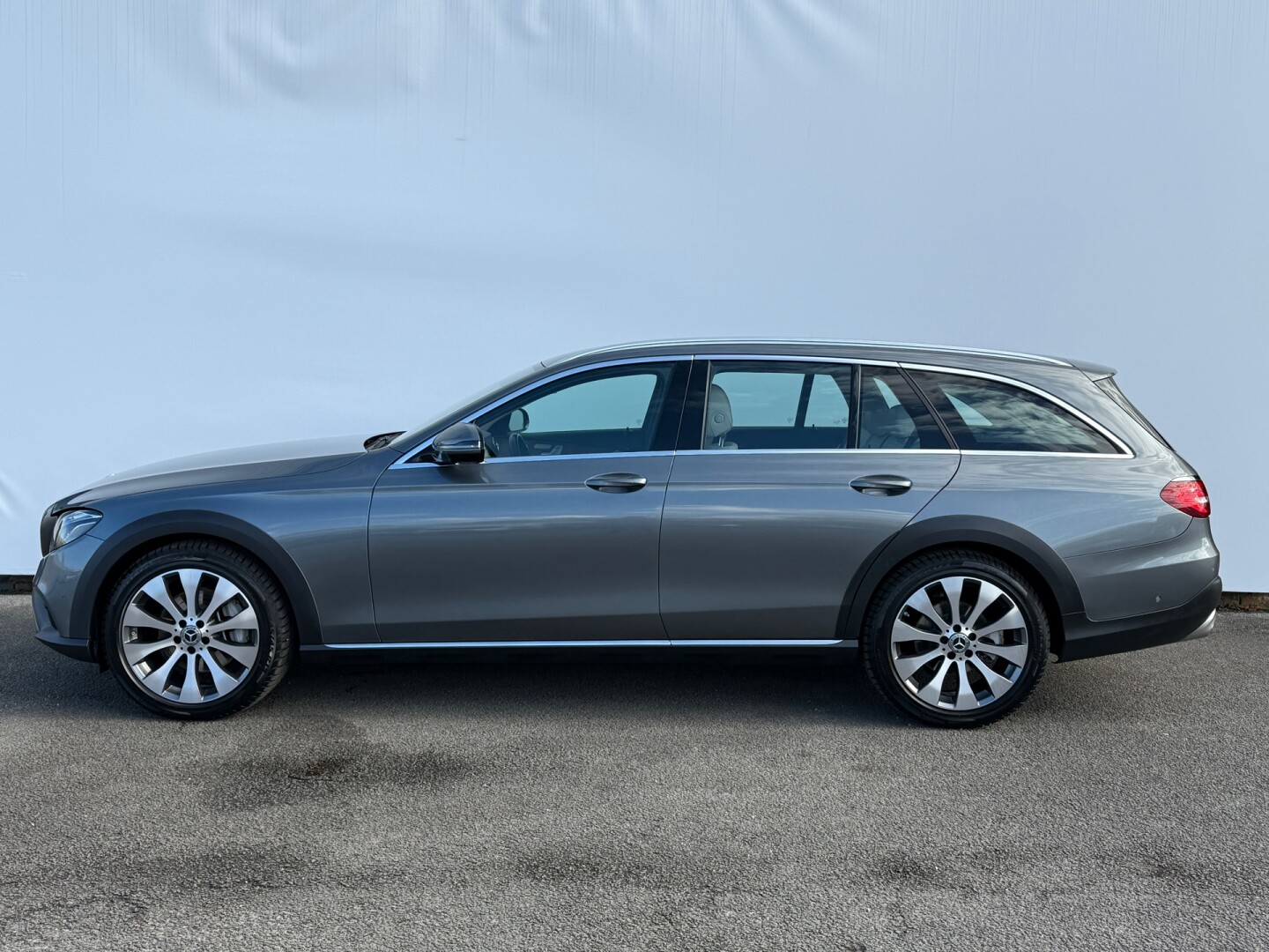 Mercedes-Benz-E-Klasse-1
