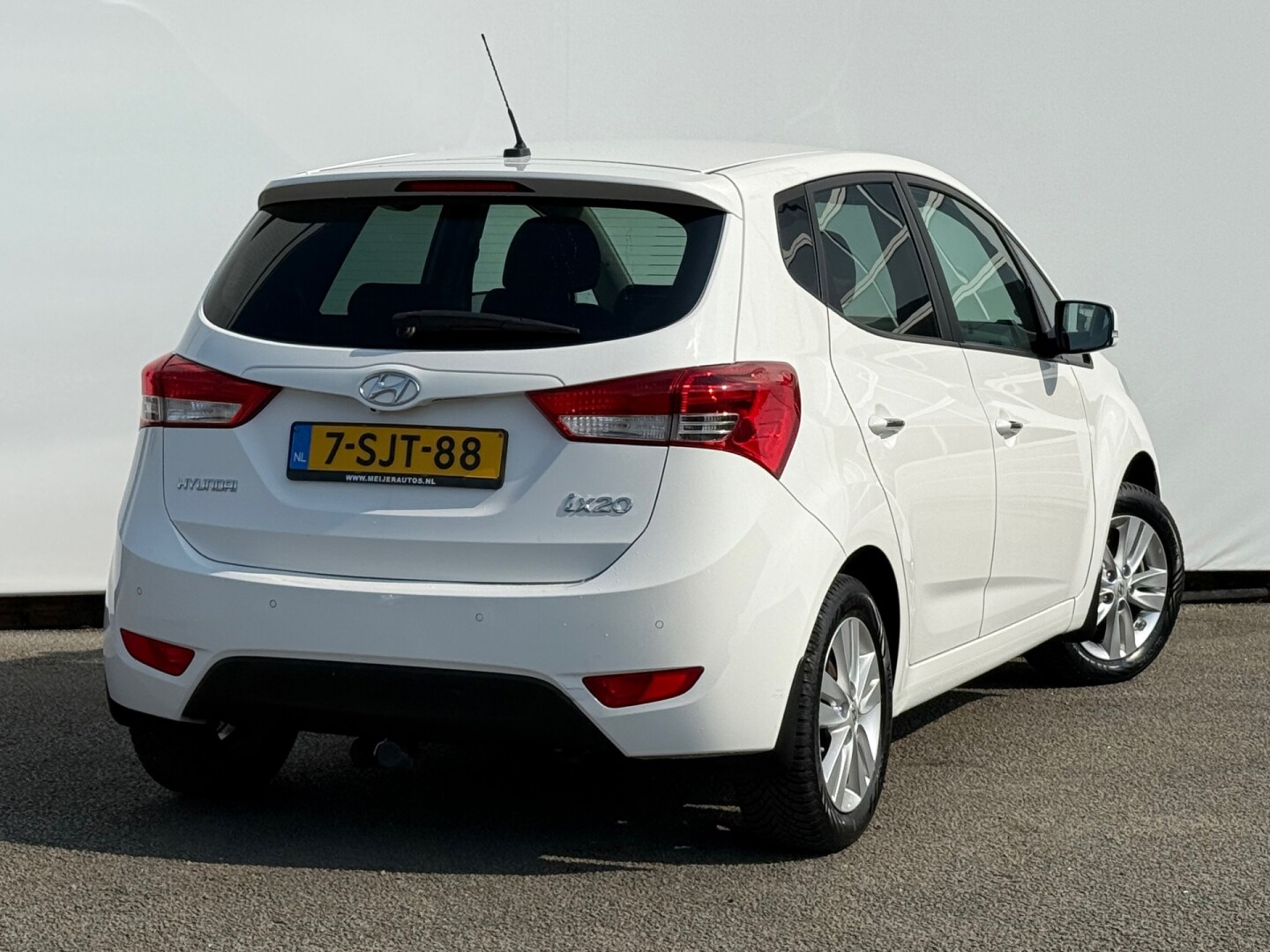 Hyundai-ix20-22